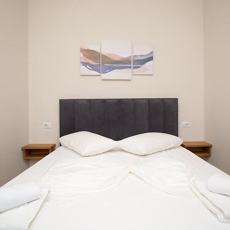 Hotel Amantia Orikum Buitenkant foto