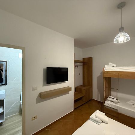 Hotel Amantia Orikum Buitenkant foto