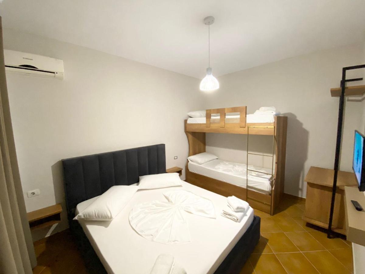 Hotel Amantia Orikum Buitenkant foto