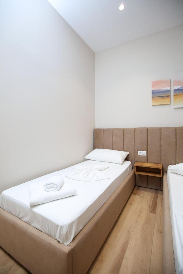 Hotel Amantia Orikum Buitenkant foto