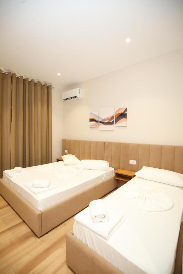 Hotel Amantia Orikum Buitenkant foto