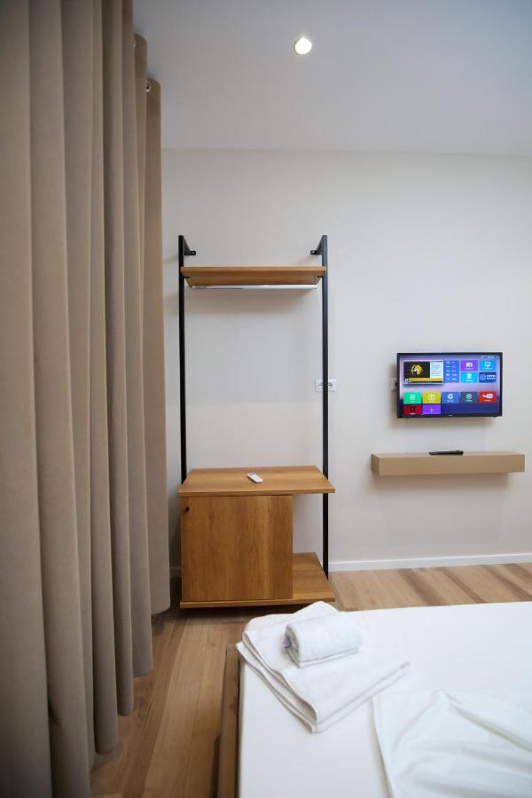Hotel Amantia Orikum Buitenkant foto